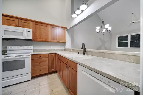 Kitchen - 19974 Oak Leaf Cir, Cornelius, NC 28031 photo 1 of 2