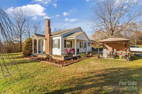 Exterior - 2385 E Us 70 Hwy, Morganton, NC 28655 photo 1 of 8