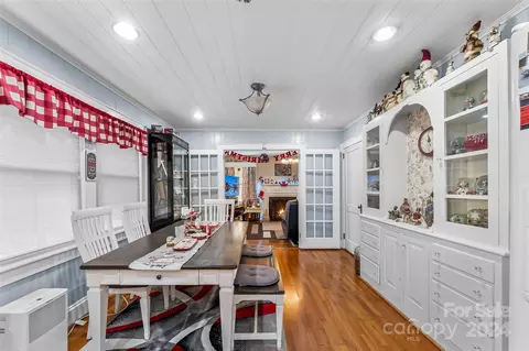 Dining - 2385 E Us 70 Hwy, Morganton, NC 28655 photo 1 of 2