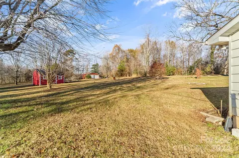 Exterior - 2385 E Us 70 Hwy, Morganton, NC 28655 photo 8 of 8