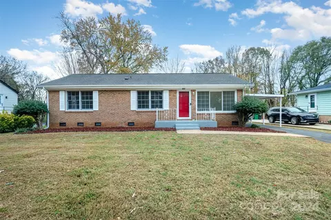 521 Colony Acres Dr, Charlotte, NC 28217