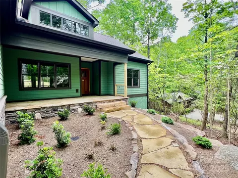 397 Soquili Dr, Brevard, NC 28712