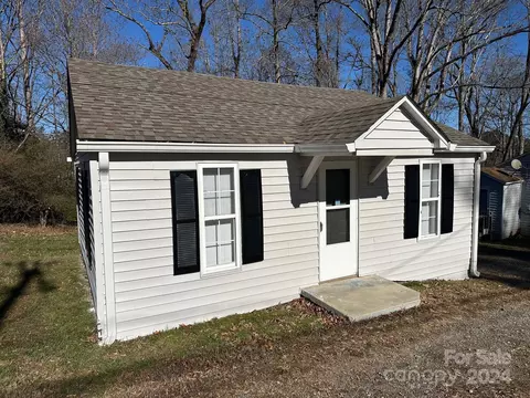 900 Pineburr Se Ave SE, Valdese, NC 28690
