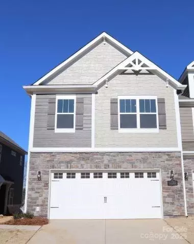 4027 Lawnview Dr, Charlotte, NC 28269