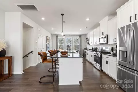 Entry Way - 1736 Blanche St, Charlotte, NC 28262 photo 1 of 1