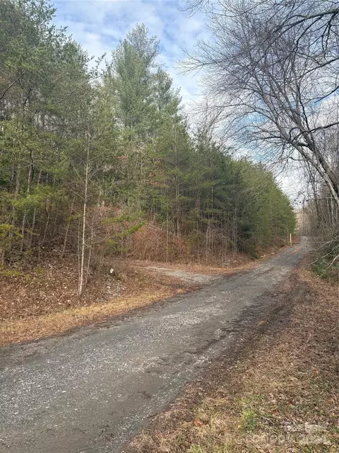 1041 Meyers Ridge Rd, Morganton, NC 28655