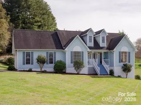 207 Ferguson Dr, Asheville, NC 28806
