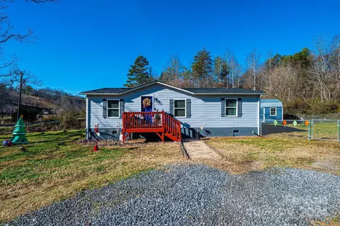 4458 Celia Creek Rd, Lenoir, NC 28645
