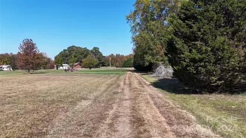 1851 Pleasant Hill Liberty Rd, Liberty, NC 27298