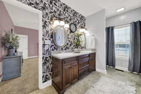Bath - 3798 Red Doc Rd, Lancaster, SC 29720 photo 1 of 3
