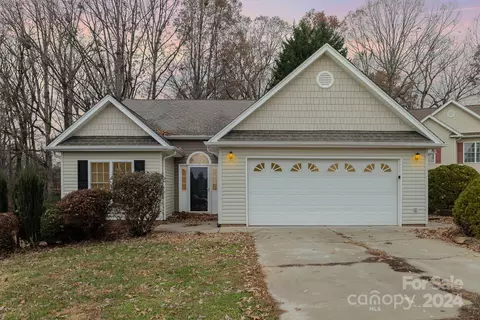 1824 Pipers Ridge Nw Cir NW, Conover, NC 28613