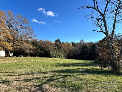 2312 E Greenbriar Rd, Statesville, NC 28625