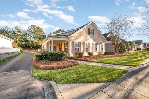 10105 Bishops Gate Blvd, Pineville, NC 28134