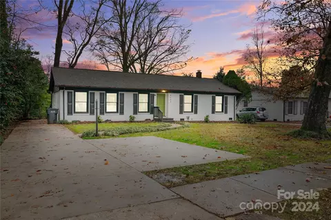 4232 Sudbury Rd, Charlotte, NC 28205