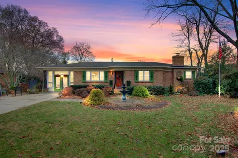 663 14th Nw Ave NW, Hickory, NC 28601