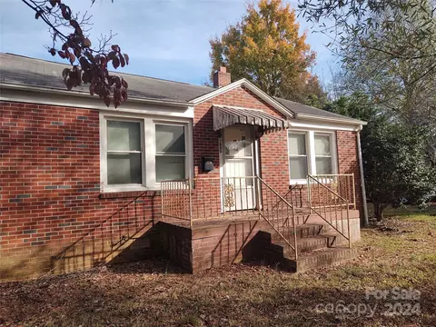 1888 16th Ne St NE, Hickory, NC 28601