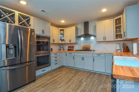 2004 Oakbriar Cir, Indian Trail, NC 28079