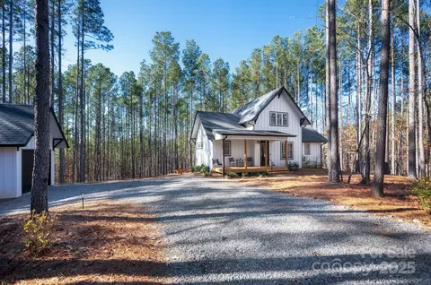 Exterior - 461 Hawk Ridge Dr, Mill Spring, NC 28756 photo 6 of 6