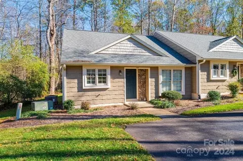 407 19th Avenue Ne Ct NE, Hickory, NC 28601