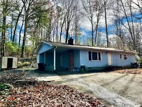 316 Higgins Dr, Hendersonville, NC 28791
