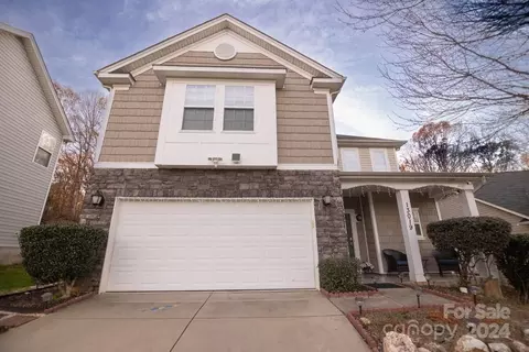 13019 Lake Erie Ln, Charlotte, NC 28273