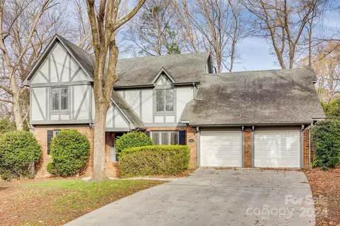 9611 Hanover Ridge Ct, Charlotte, NC 28210