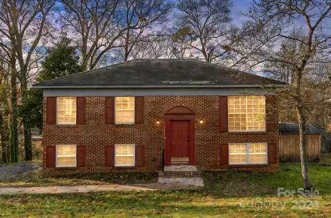 1426 Green Circle Dr, Gastonia, NC 28054