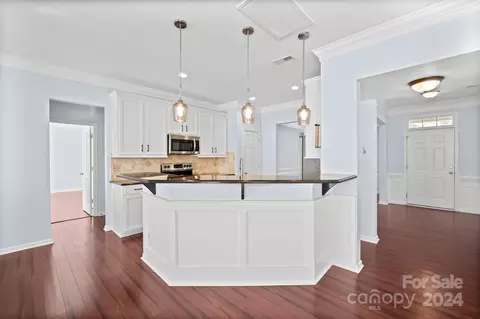 2299 Elendil Ln, Charlotte, NC 28269 photo 14