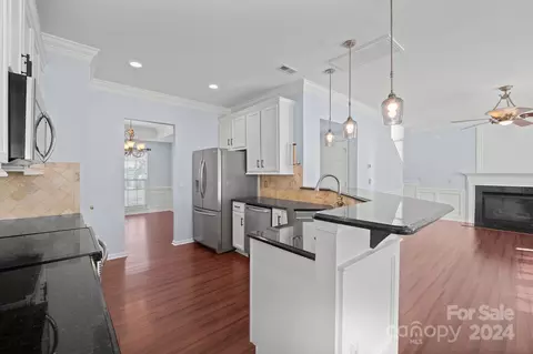 2299 Elendil Ln, Charlotte, NC 28269 photo 13