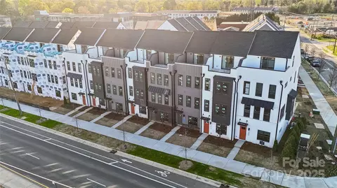 3614 S Tryon 18 St #18, Charlotte, NC 28217