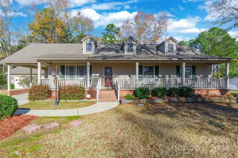 2676 Pineview Dr, Lancaster, SC 29720 photo 3