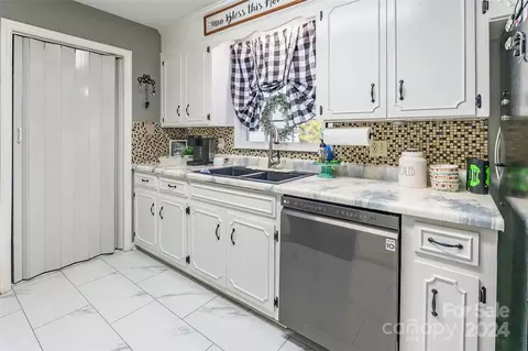 2676 Pineview Dr, Lancaster, SC 29720 photo 8