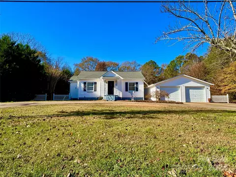 1748 Chase High Rd, Forest City, NC 28043