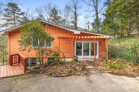 6 Constitution Ct, Asheville, NC 28805