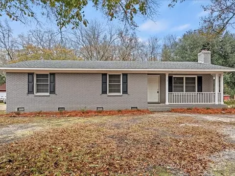 112 Isgett Cir, Cheraw, SC 29520