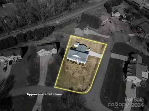 2051 Gary Ln, Hickory, NC 28602 photo 18
