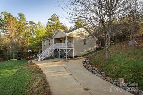 34 Homestead Ridge Rd, Weaverville, NC 28787
