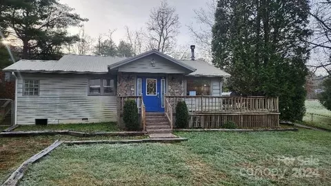 88 Jack Sullins Rd, Spruce Pine, NC 28777