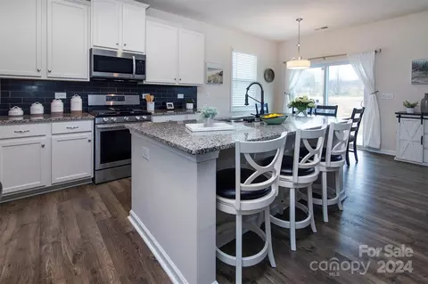 Kitchen - 4471 Dover Ct, Denver, NC 28037 photo 2 of 4
