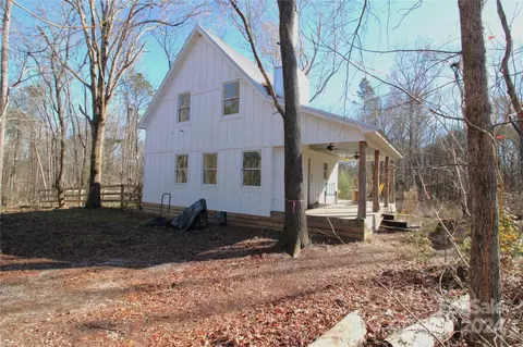 686 Grant Lakes Cir, Chester, SC 29706