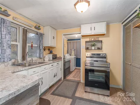 Kitchen - 59 Devlin St, Canton, NC 28716 photo 1 of 2
