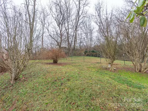 Exterior - 59 Devlin St, Canton, NC 28716 photo 3 of 8