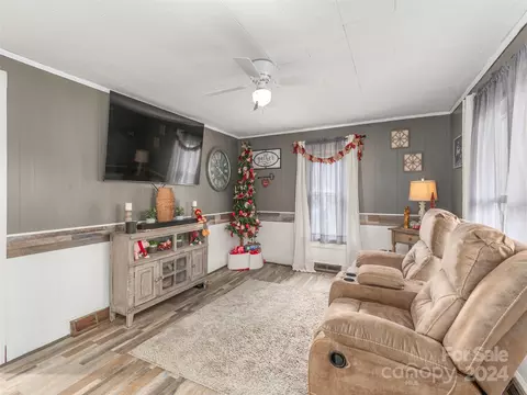 Living - 59 Devlin St, Canton, NC 28716 photo 2 of 2