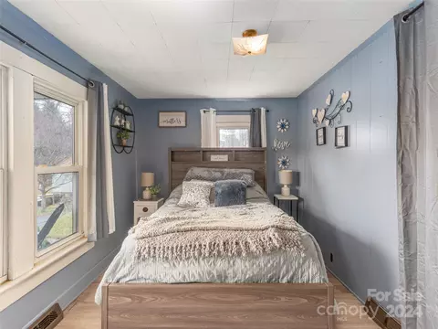 Bedroom - 59 Devlin St, Canton, NC 28716 photo 2 of 4
