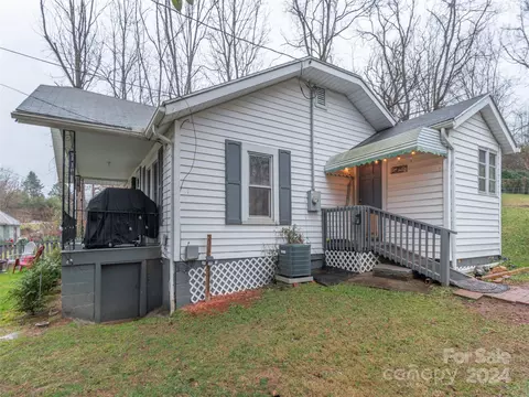 Exterior - 59 Devlin St, Canton, NC 28716 photo 7 of 8