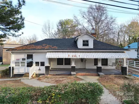 1003 Camden Rd, Wadesboro, NC 28170