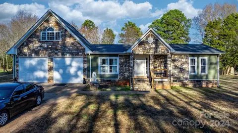 113 Cedar Dr, Salisbury, NC 28147 photo 2
