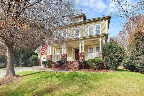 8002 Morehouse Dr, Waxhaw, NC 28173