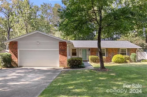 6100 Carpenter Dr, Charlotte, NC 28226