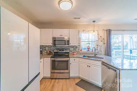 Kitchen - 2800 Churn Ct, Monroe, NC 28110 photo 2 of 3